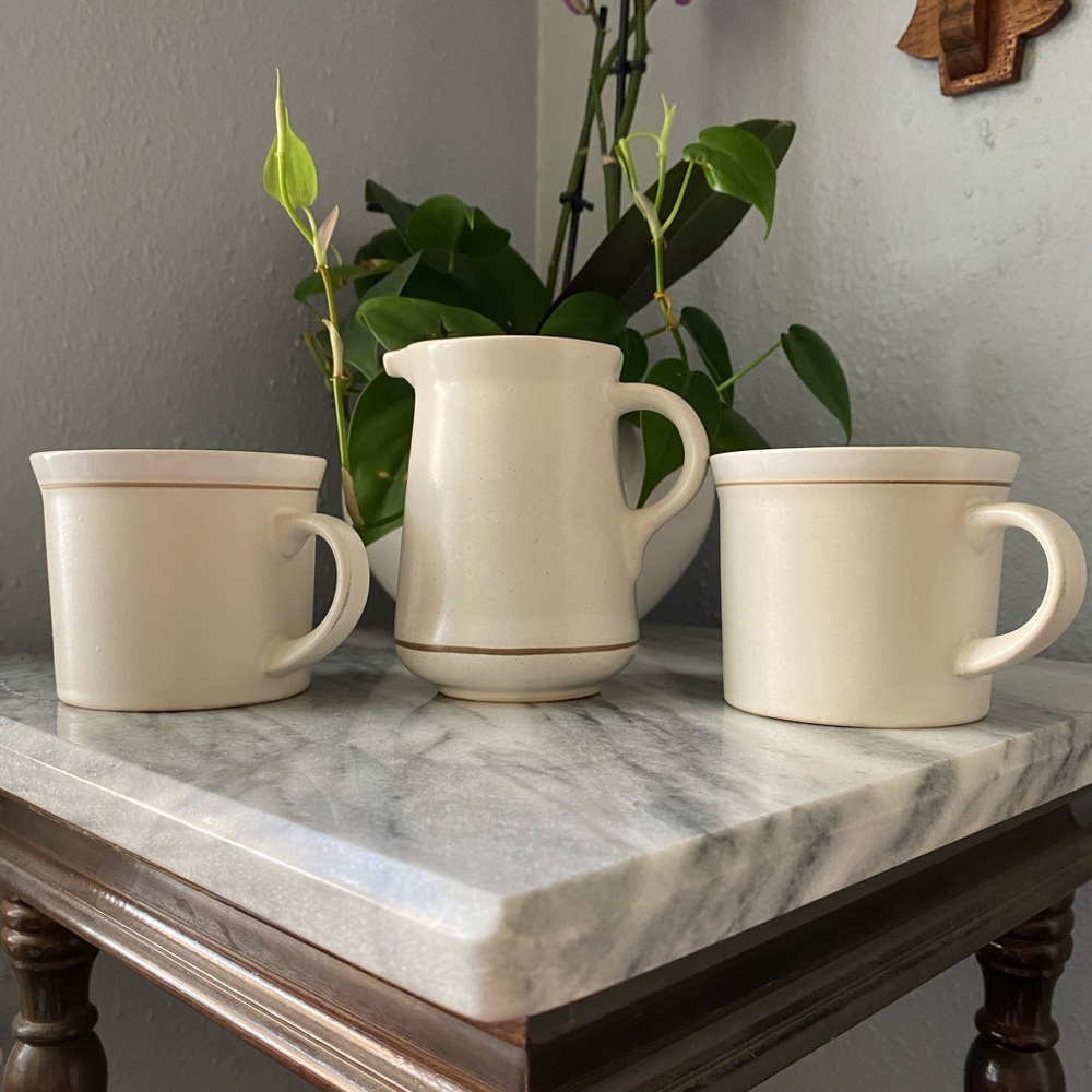 Jepcor Korea Creamer and Cups - Vintage